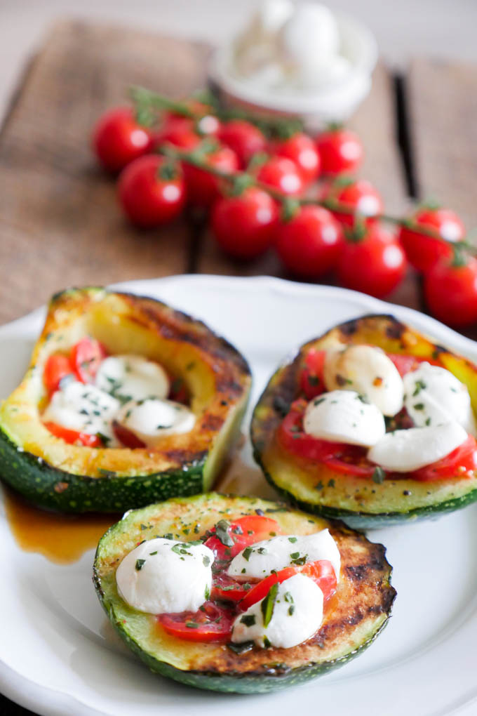 Grilled zucchini caprese