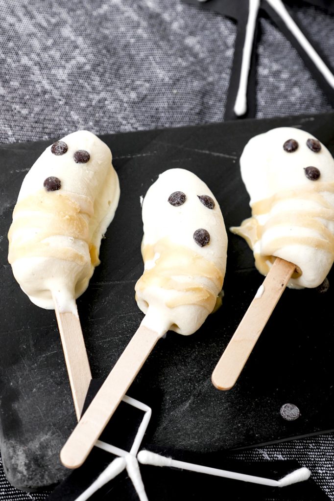  Healthy Halloween - banana ghost on a stick with almond paste 