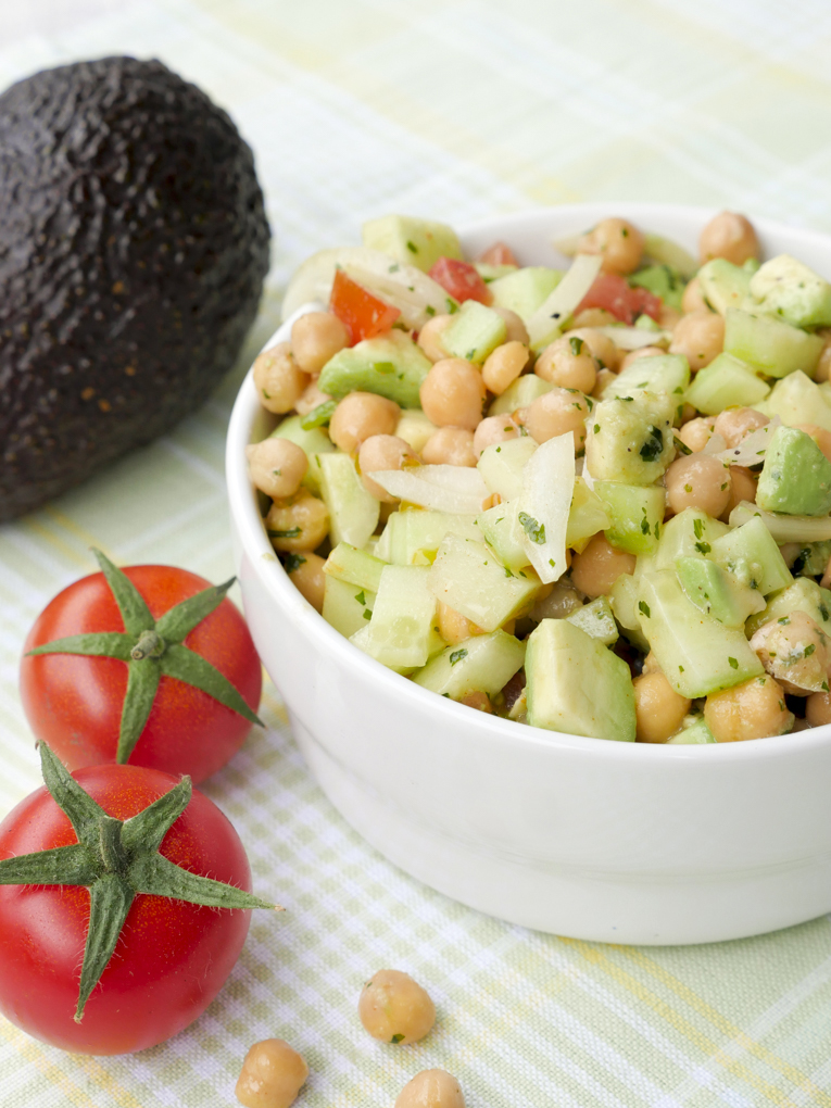  Fast low carb chickpea salad with avocado, cucumber and tomato 